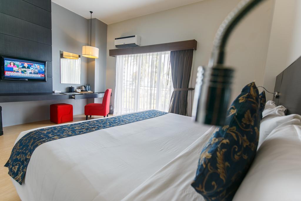 Solea Seaview Resort Lapu-Lapu City Eksteriør bilde